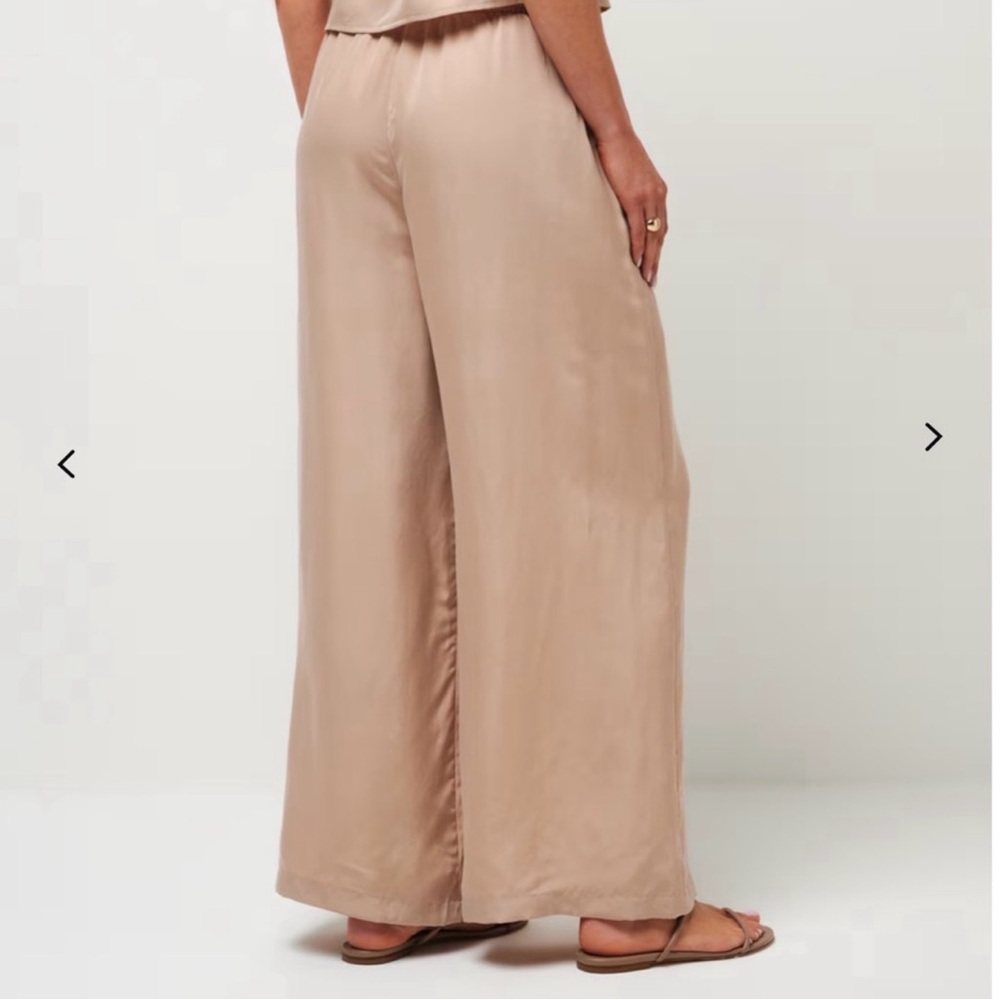 Travis Mathew‎ Chardonnay Sunday Pants NWT size XL in Almondine Wide Leg Flowy - Picture 2 of 13
